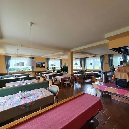 Alpenhaus Hotel
