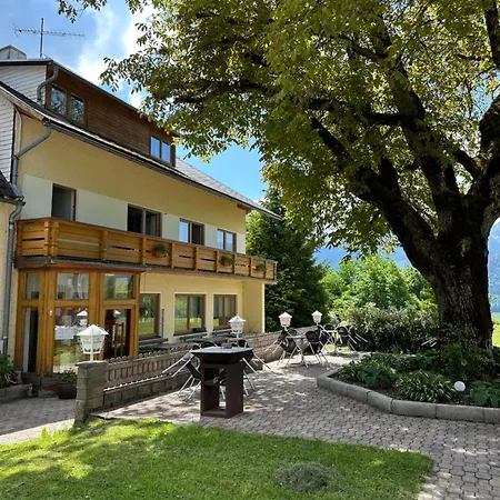 Alpenhaus Hotel
