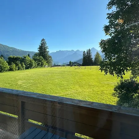 Hotel Alpenhaus *